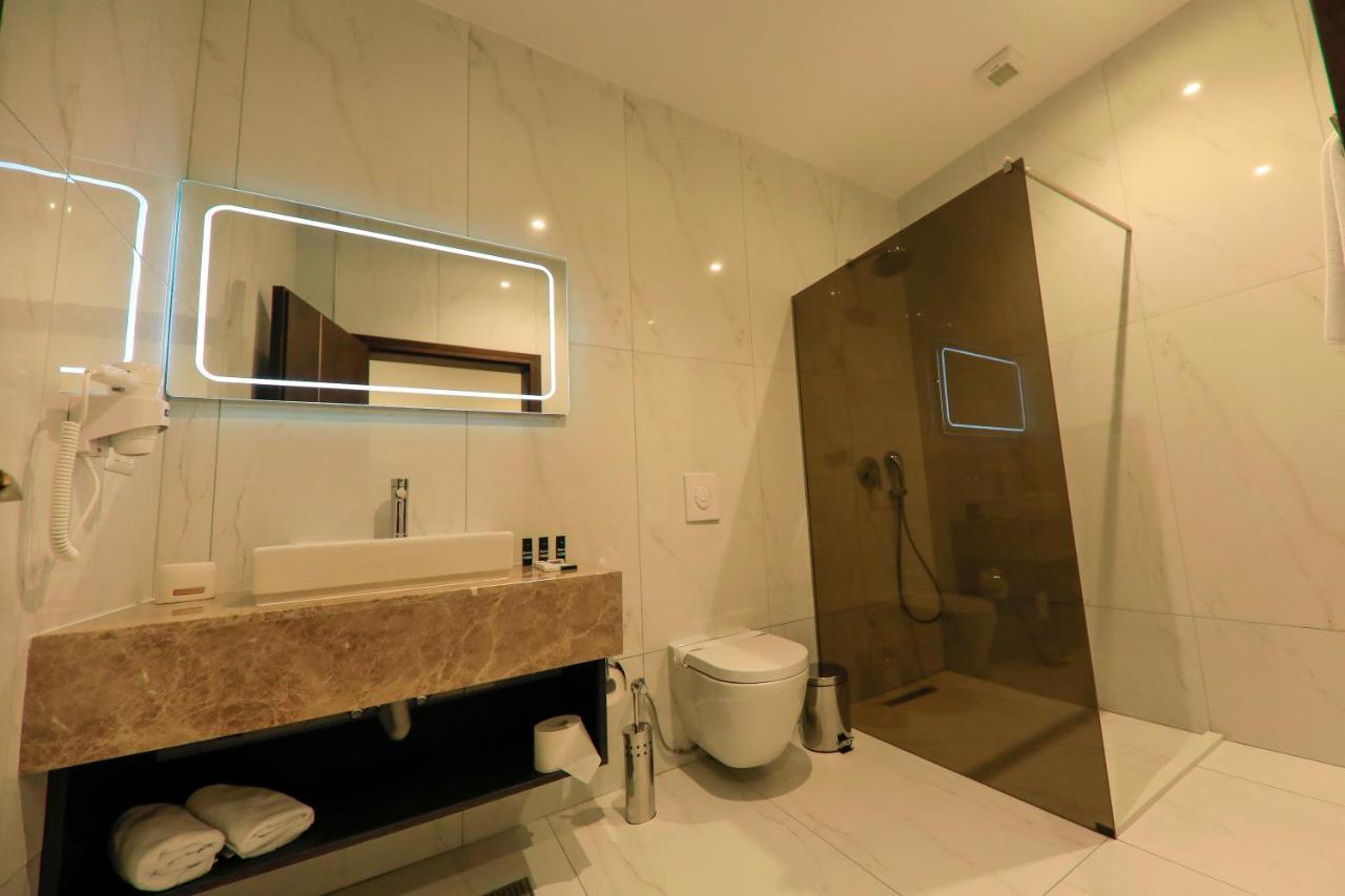 Premium Park Hotel Прізрен Екстер'єр фото